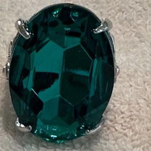 Silver Tone Women's Ring Oval Cut Green Stone with Filigree Adjustable Band Sz 8